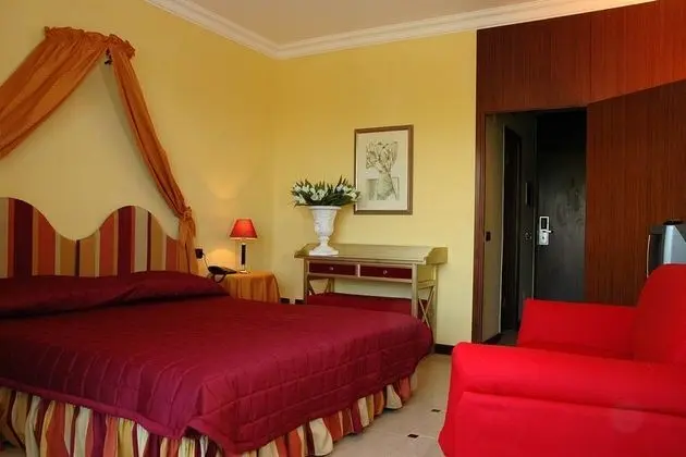 Domizia Palace Hotel - Oda