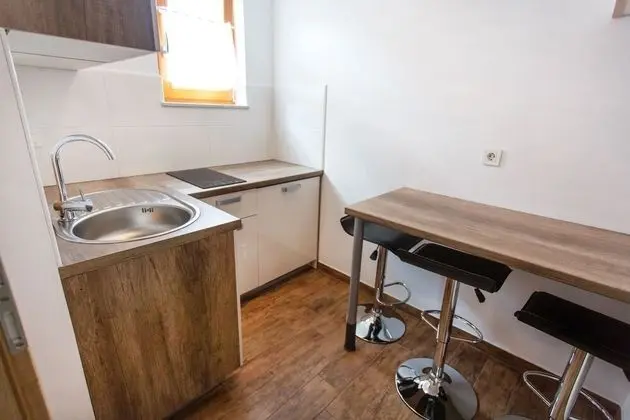 Domovoj Apartments and Rooms - Mutfak