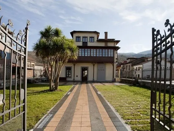 Don Felix Hotel y Restaurante