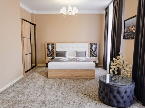 Dona Hotel