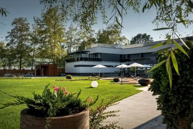 Donautica Hotel & Restaurant - 1