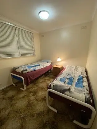 Doncaster Westfield Airbnb Shared House - Oda