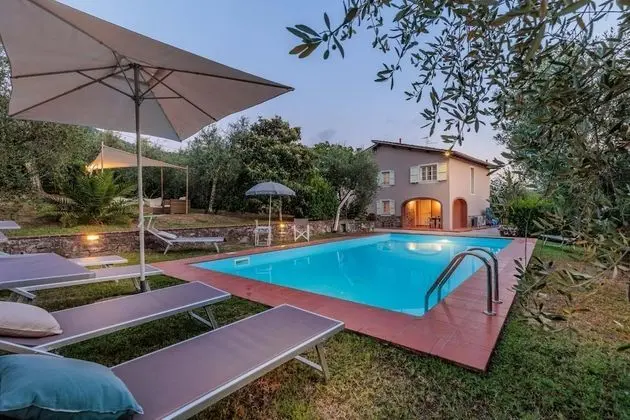 Villa Dondolino a Stylish Farmhouse With Private Pool Close to Lucca and the Beach