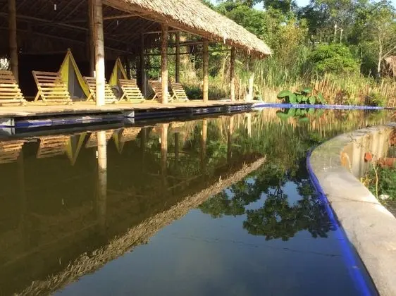 Dong Que Homestay - Hostel - Havuz