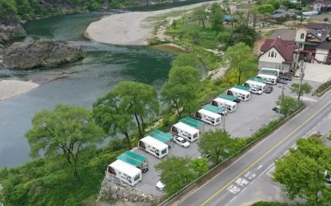 Donggang Village Caravan Pension