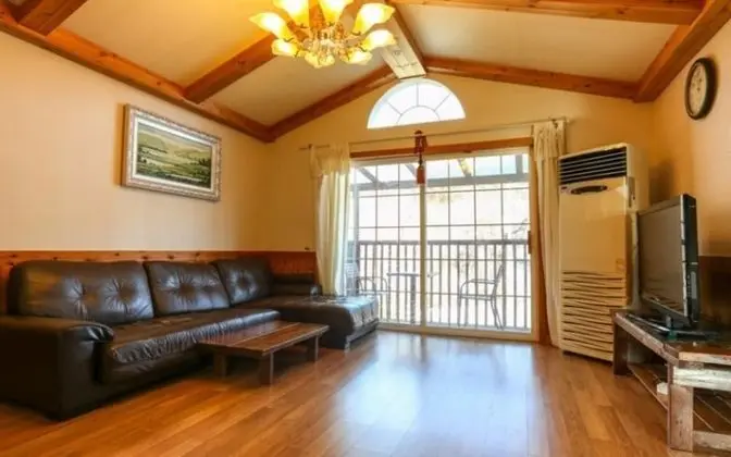 Donghae Suwonji Pension