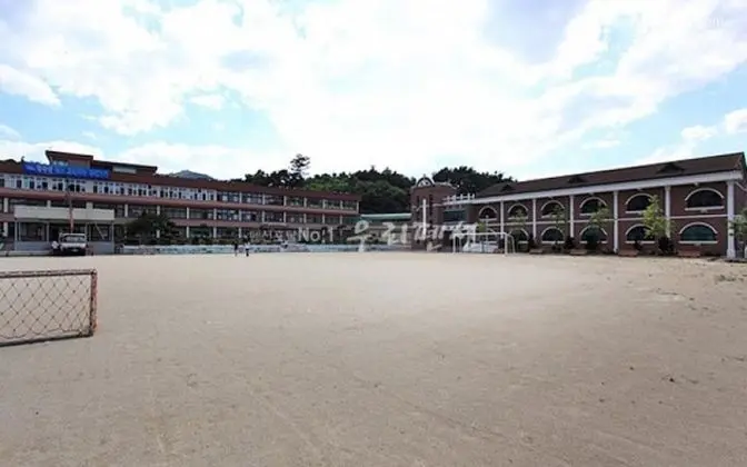 Donghae Suwonji Pension