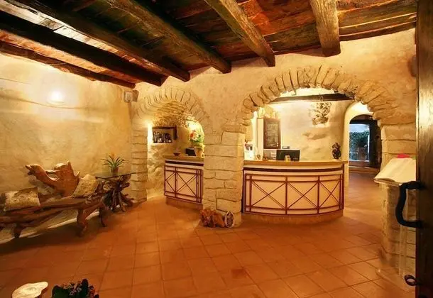 Donnaciccina Accomodation - Lobi