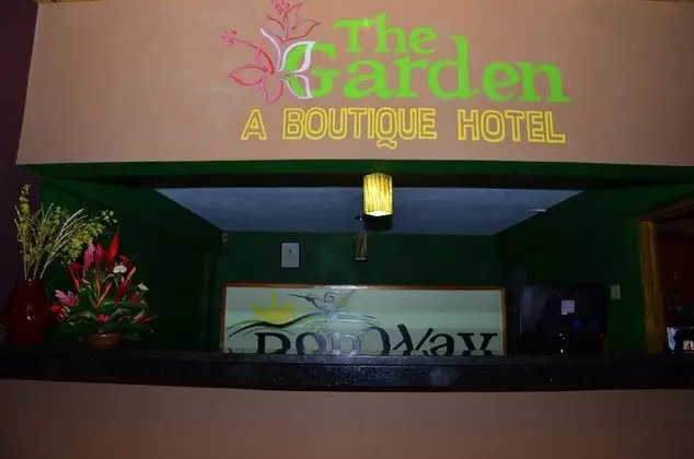 Donway, A Jamaican Style Village - Lobi