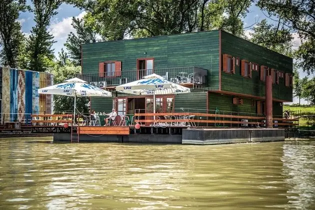 DOO D&M Ušće Green House Hostel