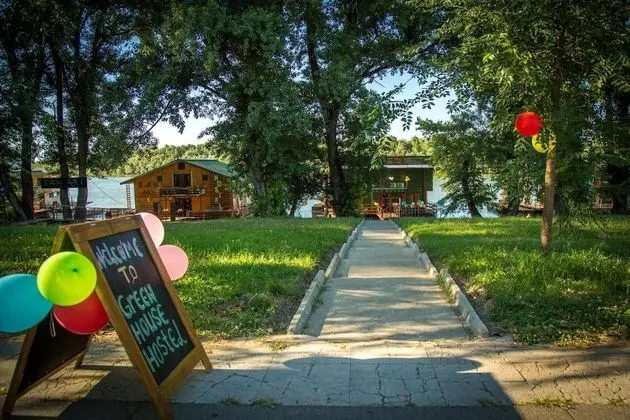 DOO D&M Ušće Green House Hostel - Dış Mekan