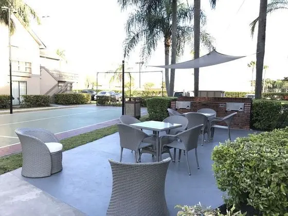 Doral Inn & Suites Miami Airport West - Havuz