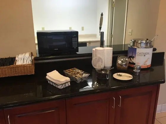 Doral Inn & Suites Miami Airport West - Oda
