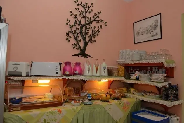 Dora's Studios and Apartments - Yerinde Yemek