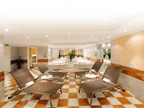 Dormero Hotel Halle - Havuz