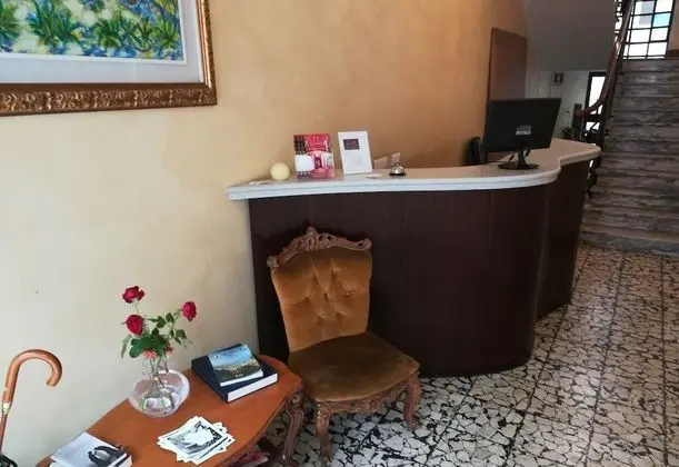 Dormite A Reggio - Lobi