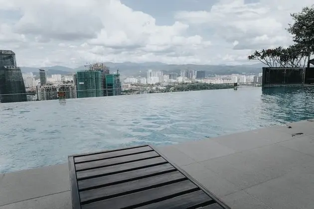 Dorsett Residences Bukit Bintang - MZ suite - Havuz