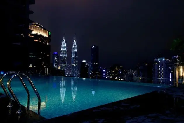 Dorsett Residences Bukit Bintang - Vale Pine Luxury Homes - Havuz