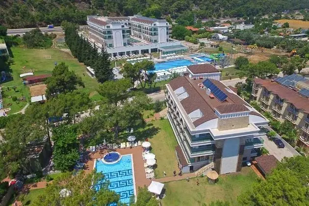 Dosinia Luxury Resort - Havuz