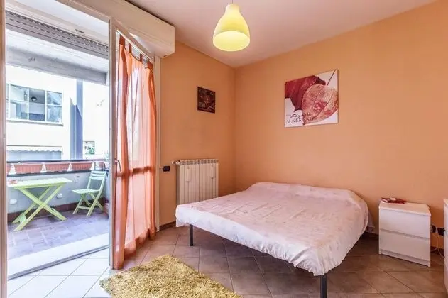 Dossetti in Bologna With 1 Bedrooms and 1 Bathrooms