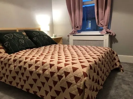 Double bedroom near Heathrow - Öne Çıkan Resim