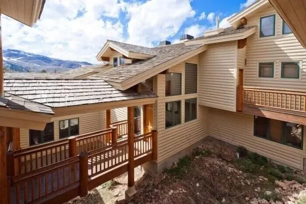 Double Eagle by Lespri Management