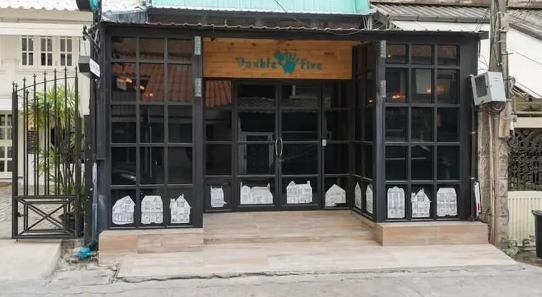 Double Five - Hostel