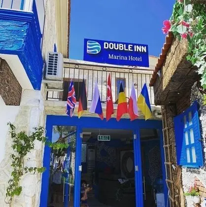 Double Inn Marina Hotel - Lobi