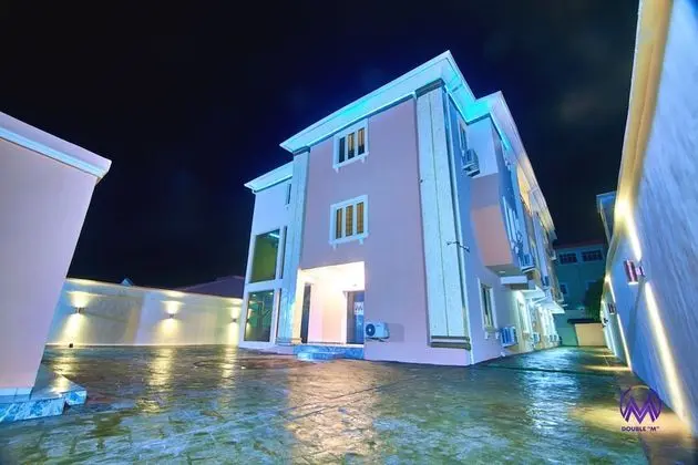 Double M Exquisite Suites and Lounge - Dış Mekan