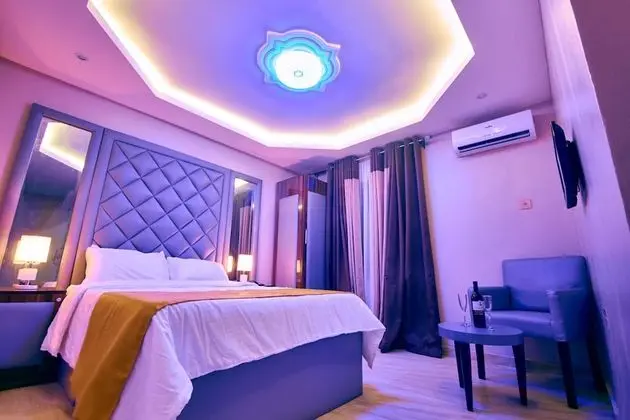 Double M Exquisite Suites and Lounge - Oda