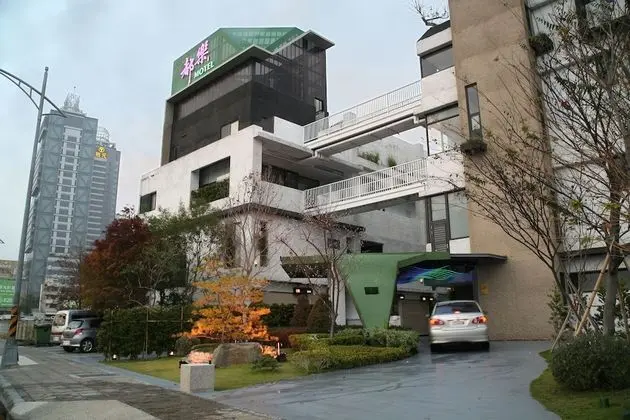 Double Motel