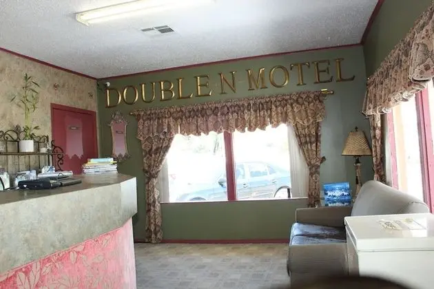 Double N Motel - Lobi