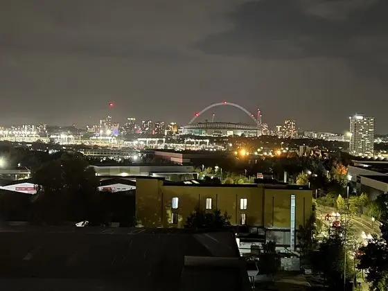 Double Room with Skyline view near Tube