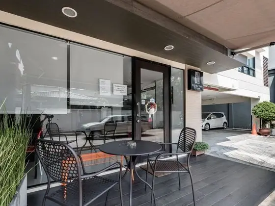 Double Two at Sathorn - Yerinde Yemek
