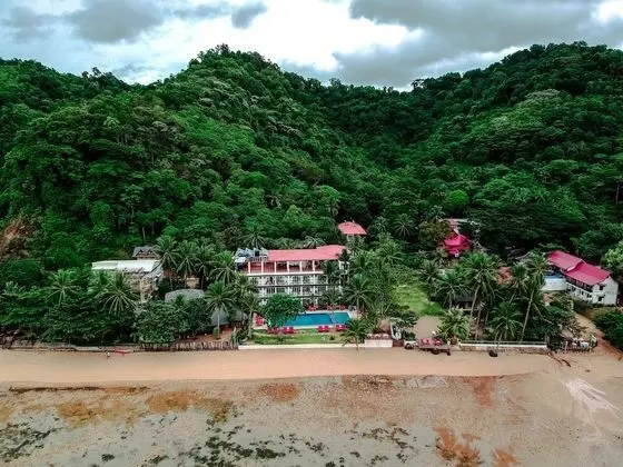Doublegem Beach Resort and Hotel