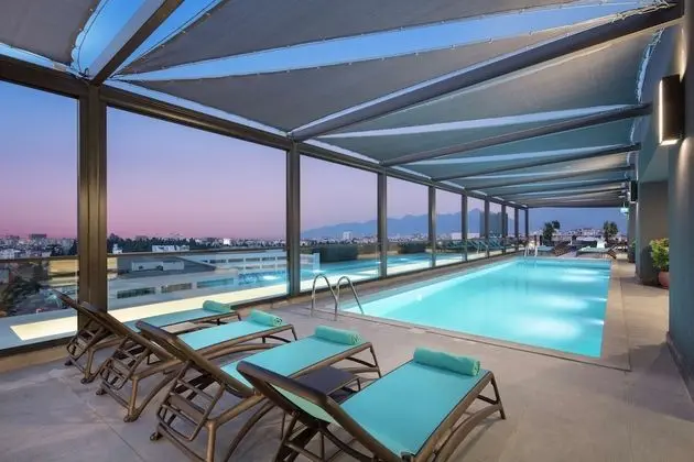 DoubleTree By Hilton Antalya City Centre - Havuz