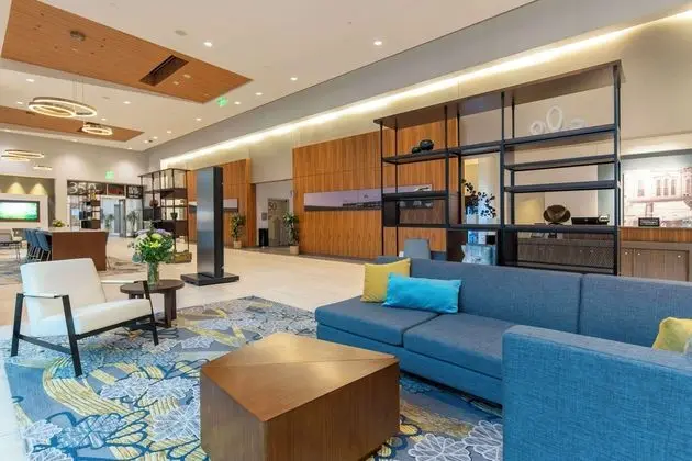 DoubleTree Cedar Rapids Convention Complex - Lobi