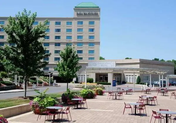 Doubletree Hotel Charlotte-Gateway Village