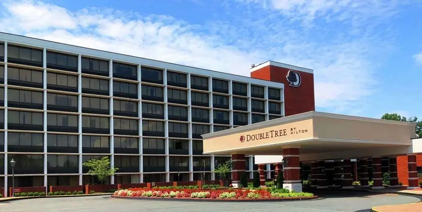 Doubletree Hotel Charlottesville - Dış Mekan
