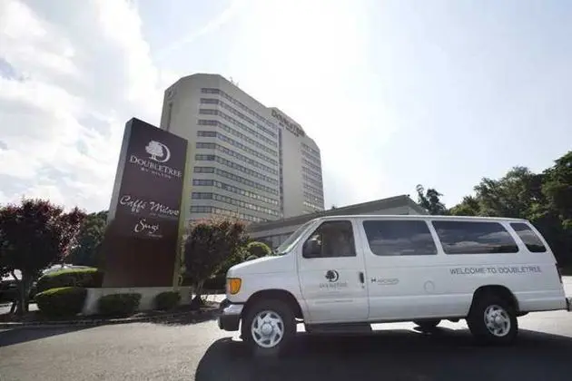 Doubletree Fort Lee George Washington Bridge