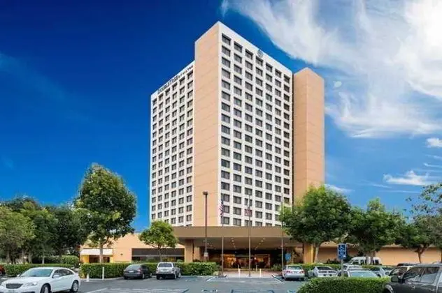 Doubletree by Hilton Anaheim - Orange County