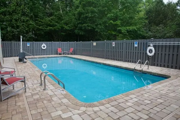 DoubleTree by Hilton Hotel Atlanta Alpharetta - Havuz