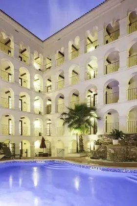 Doubletree by Hilton Austin - Havuz