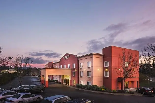 DoubleTree by Hilton Beaverton