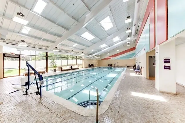 DoubleTree by Hilton Hotel Binghamton - Havuz