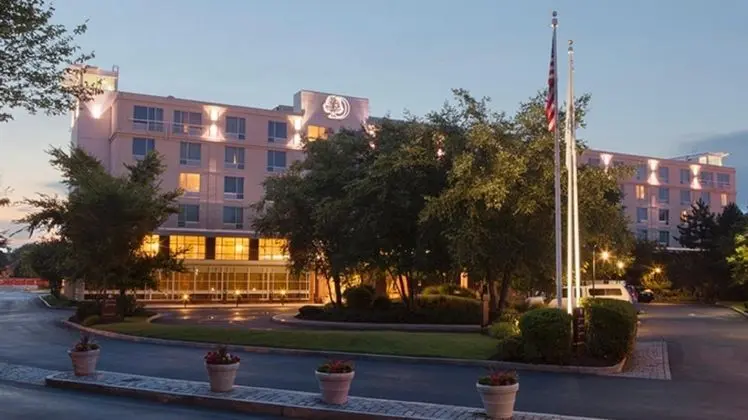 DoubleTree by Hilton Hotel Boston Bayside
