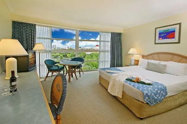 Doubletree by Hilton Cairns