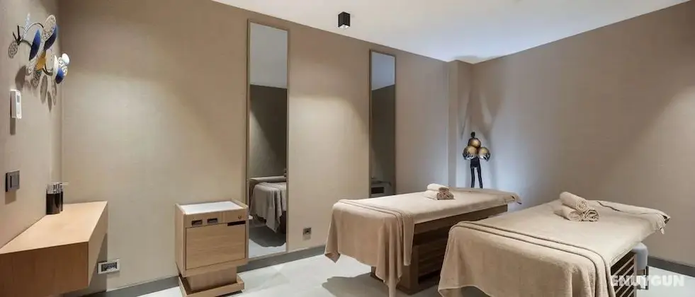 DoubleTree by Hilton Canakkale