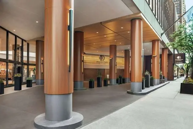 DoubleTree by Hilton Chicago - Magnificent Mile - Dış Mekan