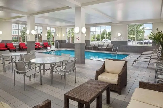 DoubleTree by Hilton Chicago Midway Airport - Havuz